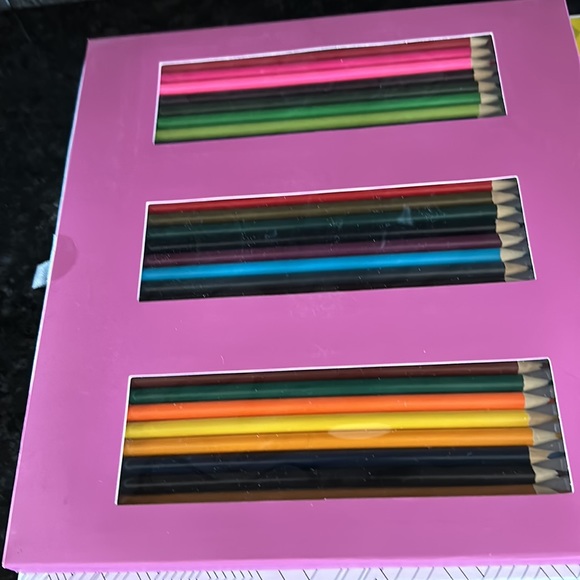 Color Therapy Mandala & Geometric Pattern Colouring Kit, opened, never used! - Picture 3 of 4